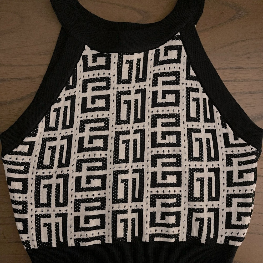 Large cropped black and white halter top